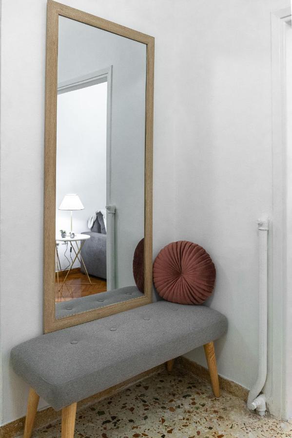 Nadia'S Boutique Apartment, Atenas Exterior foto