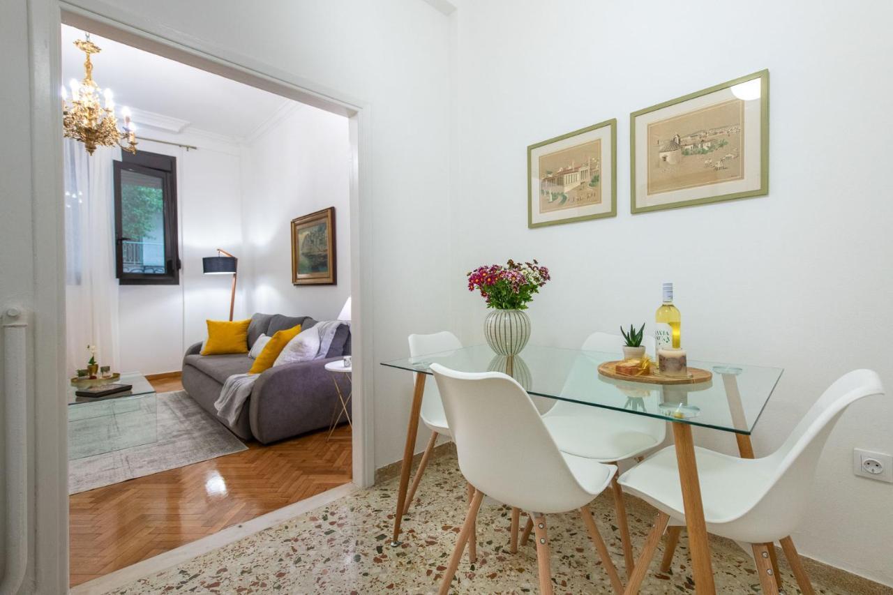 Nadia'S Boutique Apartment, Atenas Exterior foto